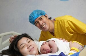 Estrela do vôlei Bryan Bagunas, esposa Bem -vindo ao primeiro filho O jogador de vôlei Bryan Bagunas, sua esposa Nicole Tracy, com seu primogênito.