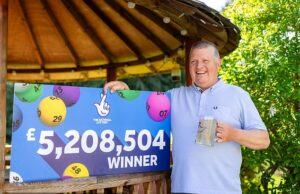 Eu limpei! O motorista do caminhão ganha 5,2 milhões de libras por loteria e celebra com estilo … ao comprar um novo vácuo Gary MacDonald comemora a vitória de Lotto Jackpot de 5,2 milhões de GBP