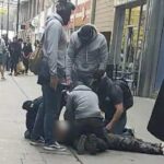 A polícia e o MI5 reverteram a história suspeita de terroristas iranianos para realizar um ataque significativo na Grã -Bretanha. Oficiais contra o terrorismo e as forças especiais caíram por duas suspeitas de células iranianas em uma operação