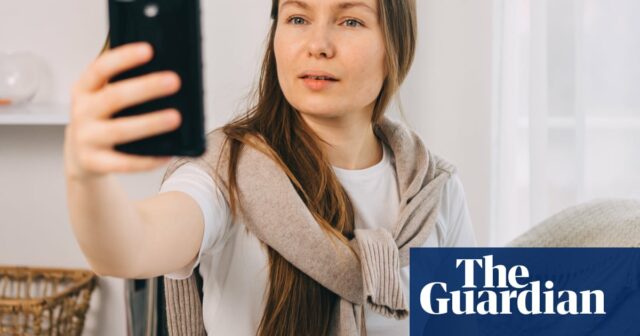 FACAGE: A ferramenta de IA que pode dizer sua idade biológica através de uma foto

