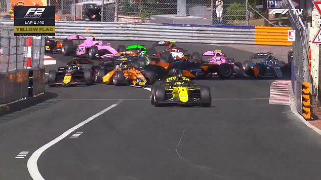 Fórmula 2 Caos em Mônaco Quando McLaren Star aciona uma A pilha principal levou apenas alguns segundos para a corrida de Fórmula 2 Race 2 no circuito de Monte-Carlo