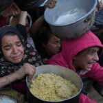 Gazans morrem todos os dias por falta de comida, ataques constantes e estar sob constante ameaça.