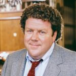 George Wendt, que jogou Norma em 'Cheers', morre aos 76 anos