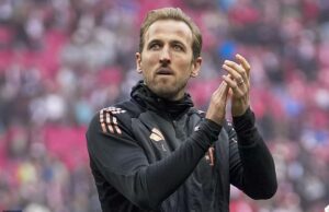 Harry Kane, aos 31 anos, finalmente vence seu primeiro troféu em sua carreira quando o Bayern de Munique conquistou o título da Bundesliga depois de escorregar Bayer Leverkusen Harry Kane tem o primeiro troféu de sua carreira quando o Bayern de Munique venceu a Bundesliga