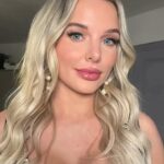Helen Flanagan inseriu uma casa que comprou com o ex Scott Sinclair no mercado por 1,5 milhão de GBP - o dobro do que ela pagou por isso - mas terá que dizer adeus a alguns benefícios