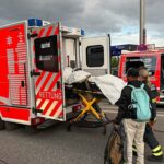 Horror em Hamburgo, quando 17 é esfaqueado em uma faca em uma estação de trem com um capuz "mulher alemã", 39 anos, presa após "ataque acidental contra passageiros"