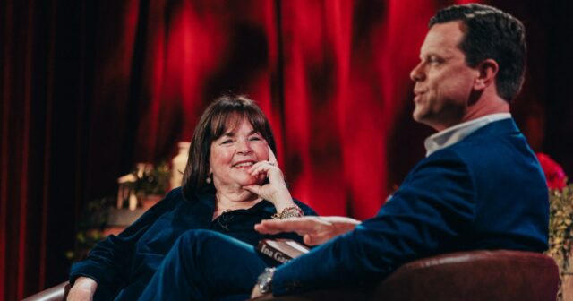 Ina Garten conversando com Willie Geist