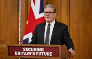 Intervenção de imigração Keir Starmer: Quais são as novas regras mais rigorosas do trabalho? Sir Keir Starmer falou com força sobre a imigração durante a conferência de imprensa de hoje - mas que novas regras ele realmente propõe?