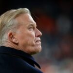 Jeff Sperbeck morreu após cair do carrinho dirigido por John Elway. Xerife da Califórnia: 'Parece ter sido um acidente horrível'