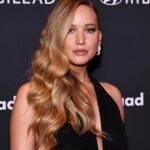 Jennifer Lawrence e Emily Ratajkowski Love Ballet Sneakers - Obtenha a aparência