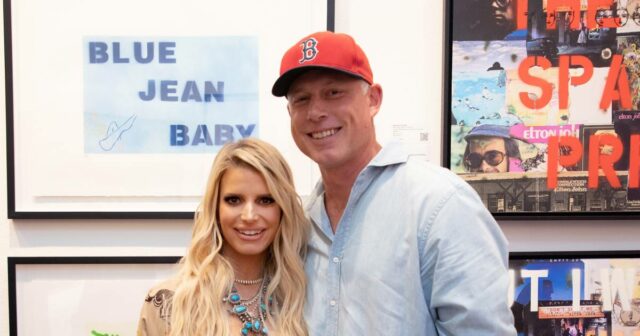 Jessica Simpson e Eric Johnson ainda falam e olham o tempo todo no meio da separação