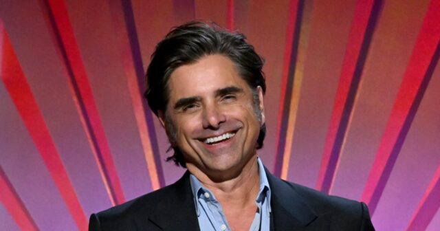 John Stoste responde depois de 'Jeopardy!' O competidor compartilha como sua vida mudou

