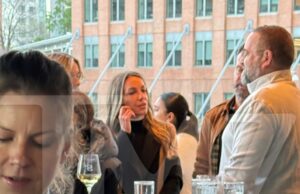 Karen leu bate -papos com desejadores bem depois de um dia no tribunal Karen Lee Tmz Wm 2