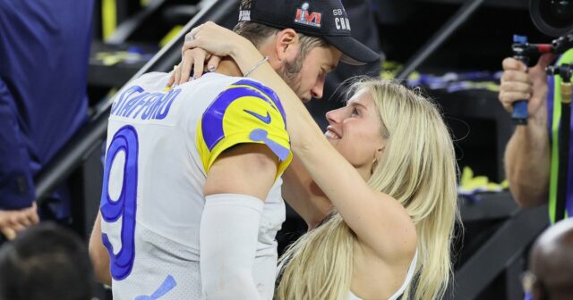 A esposa de Matthew Stafford, Kelly, se torna real por ser rotulada como 