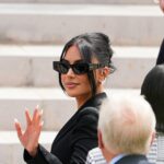 Kim Kardashian chega a Paris Court para testemunhar em 2016