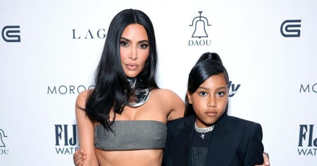 Kim Kardashian passeia para a gala vermelha encontrou o tapete 2025 com estilo com a ajuda do noroeste