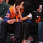 Um lábio revelado deu o que Kylie Jenner e Timothee Charamet sussurraram um ao outro enquanto participavam do jogo de New York Knicks vs Indiana Pacers no Madison Square Garden na quinta -feira