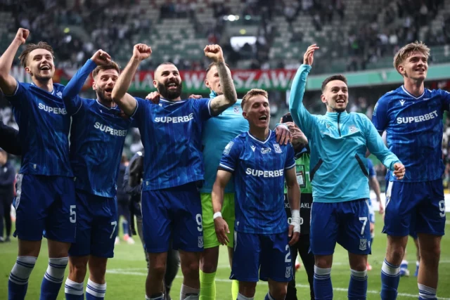 Lech não lançará o título de Cancer, Rakow deixou a sorte, dias tristes em Legia



