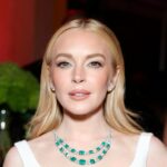 Lindsay Lohan mostra um brilho natural de Au em selfie sem maquiagem