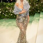 O Met Gala está quase em andamento e parece que a famosa lista de convidados apertada poderia ter vazado.