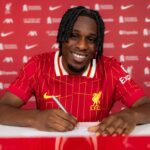 Liverpool confirma o acordo de Frimpong após a saída de Taa