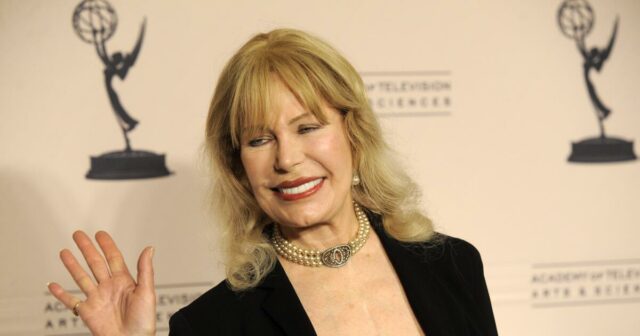 Loretta Swit, que jogou o maior 'Hot Lips' Houlihan em 'M*A*S*H', morre aos 87

