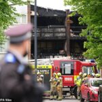 Uma mãe e seus três filhos que morreram em um incêndio em Londres foram nomeados.