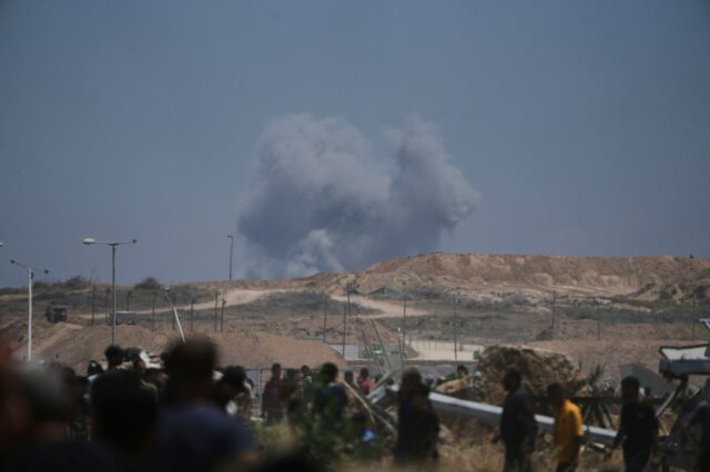 Mais assentamentos na Cisjordânia Ok'd; Gaza greves matam pelo menos 34

