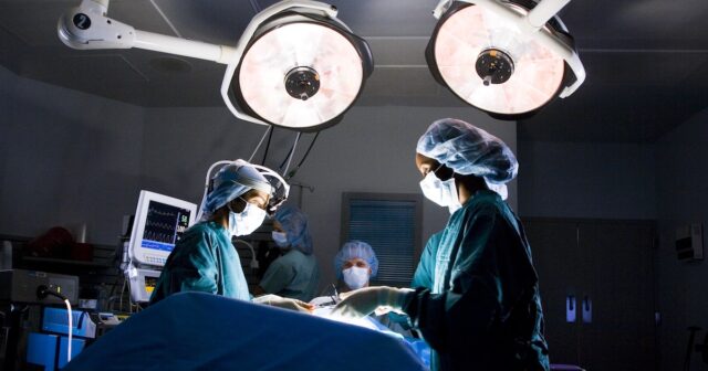 Mais resumos sobre cirurgia robótica na Coréia, Índia e em outros lugares


