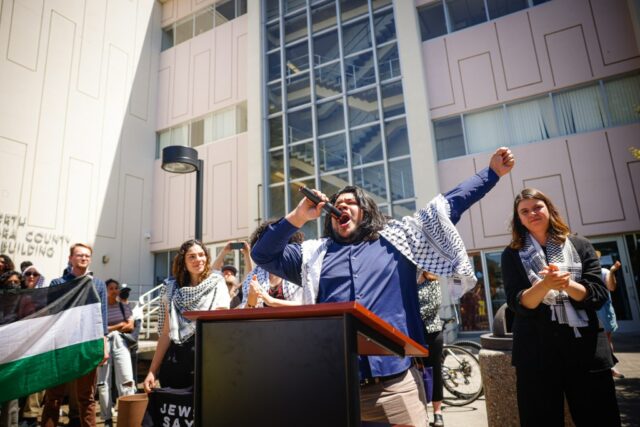 Manifestantes de Stanford Pro-Palestin que foram acusados ​​do Tribunal de Palo Alto

