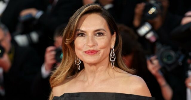 Mariska Hargitay e Christopher Meloni Melhores momentos de 2022 Emmys