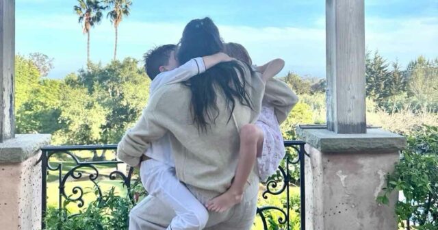 Meghan Markle compartilha uma nova foto de Archie e Lilibet em homenagem ao Dia das Mães

