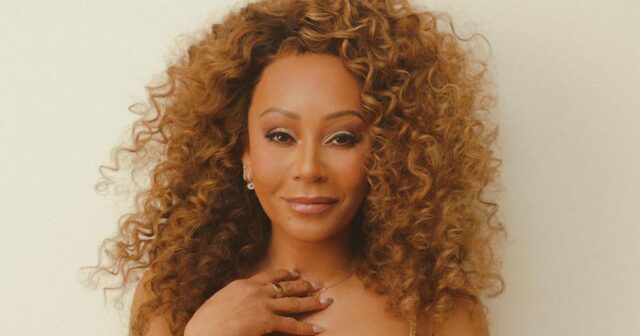 MEL B 2521 Us Weekly Cobra sem chip 02