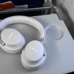 Melhores fones de ouvido com cancelamento de ruído para voos: oito escolhas que melhorarão sua experiência