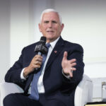 Mike Pens acusa Donald Trump de ignorar a Constituição