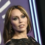 Miley Cyrus, à beira de uma nova era, revela um susto de saúde 'traumático': 'insuportável'