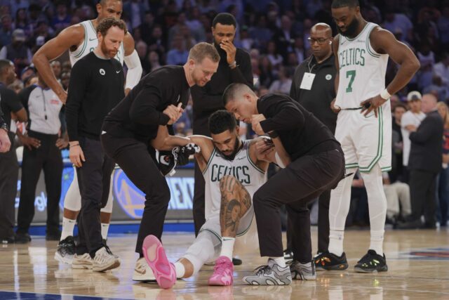 Jayson Tatum Achilles Lesão do tendão Celtics vs Knicks NBA Playofflar Jogo 4