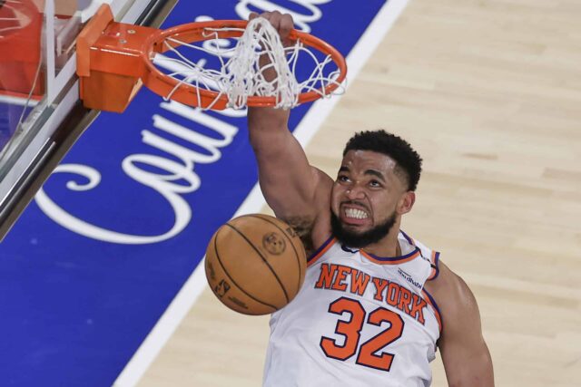 O New York Knicks Center Karl-Anthony Towns (32), quinta-feira, 29 de maio de 2025, pontuações contra o Indiana Pacers no quarto trimestre da final da Conferência Leste de Basquete da NBA em Nova York.