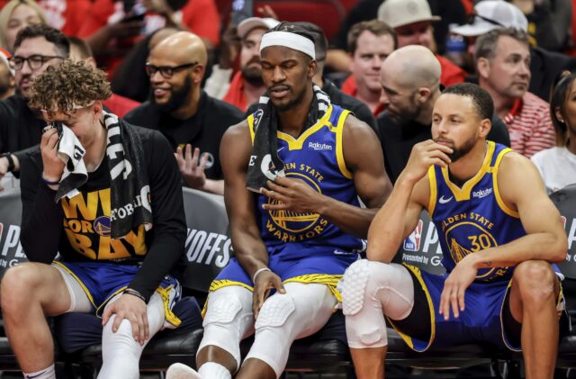 Playoffs da NBA Golden State Warriors vs Houston Rockets Brandin Podziemksi (2), Jimmy Butler (10) e Stephen Curry (30)
