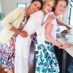 57 -Year -old Nicole Kidman (centro) compartilhou sua cordial honra de sua falecida mãe Janelle (à direita) no domingo, quando revelou os