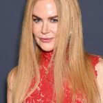 Nicole Kidman sofreu um fracasso épico com sua peruca quando em um tapete vermelho no Festival de Cannes revelou um penteado choque