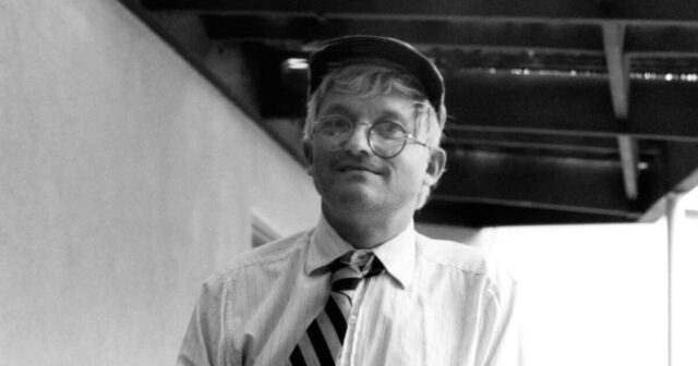 Nos anos 80, meu pai tirou uma foto de David Hockney com sua mãe. Esta é uma imagem na qual eu nunca parei de pensar



