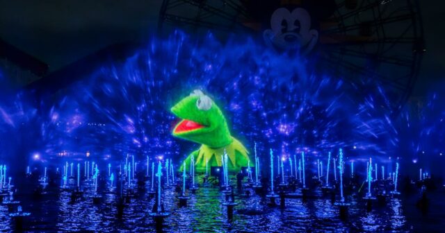 Novo show de água da Disneylândia: 'Inside Out' 'Be Happy' Irks Mensagem, enquanto o charme de Muppets

