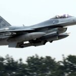 O Ministério do Estado aprova a venda de helicópteros no valor de US $ 1,4 bilhão, peças F-16 para os Emirados Árabes Unidos antes de visitar Trump