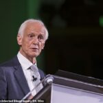 Sir Brian Langstaff, presidente de investigações infectadas pelo sangue