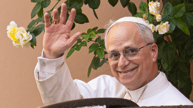 O Papa Leo Xiv faz o primeiro post nas mídias sociais e exige paz

