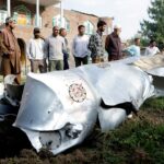 O Paquistão afirma que ele abordou aeronaves de caça indianas e chama a greve indiana de "ato de guerra".