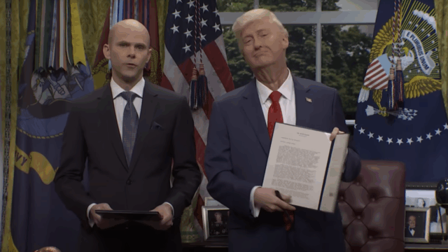 O 'SNL Cold Open' transforma os primeiros 100 dias de cargo de Trump em uma Bonanza de Ordem Executiva




