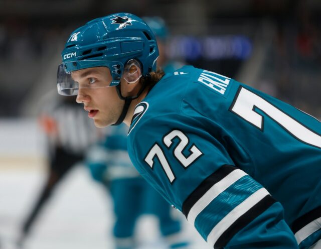 O atacante dos Sharks afirma estar "bem" depois de aterrorizar acidente no gelo na tchechia



