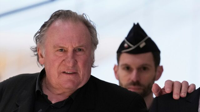 O ator francês Gérard Depardieu considerou culpado de uma agressão sexual que foi emitida em uma condenação suspensa de 18 meses

